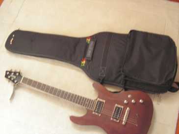 相片: 出售 吉他和其它弦乐器 IBANEZ - SZ320MH