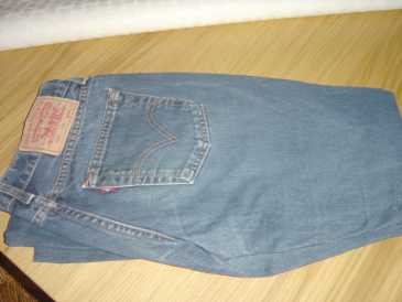 相片: 出售 衣物 妇女 - LEVIS - 529