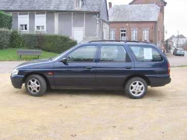 相片: 出售 汽车 FORD - Escort