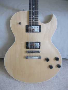 相片: 出售 吉他和其它弦乐器 GIBSON - ES 135