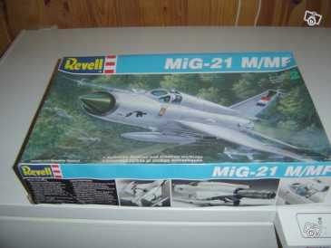 相片: 出售 飞机 REVELL - MAQUETTE