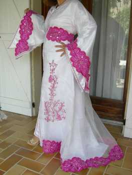 相片: 出售 衣物 妇女