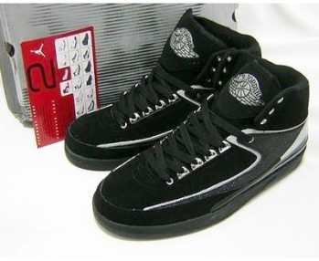 相片: 出售 衣物 人 - RETRO JORDANS