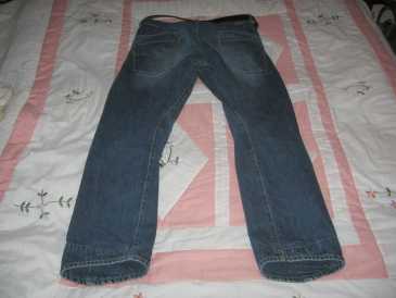 相片: 出售 衣物 人 - LEVIS - COUTURE TOURNANTE