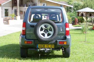 相片: 出售 卡车和公共事业 SUZUKI - JIMNY