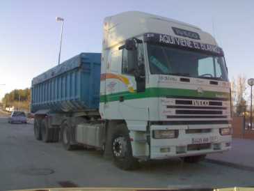 相片: 出售 卡车和公共事业 IVECO