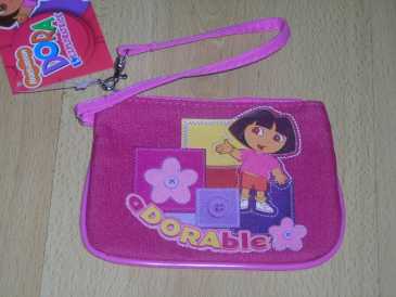 相片: 出售 其他人 DORA - PORTE MONNAIE PENDENTIF DORA.NEUF