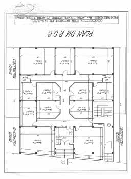 相片: 出售 办公室 420 m2