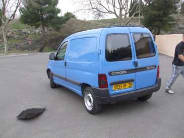相片: 出售 卡车和公共事业 PEUGEOT - 1L9 DIESEL