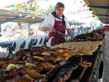 相片: 提议 节日 BARBACOAS  FIESTAS CATERING WWW.BUENOSFUEGOS.COM - ESPANA