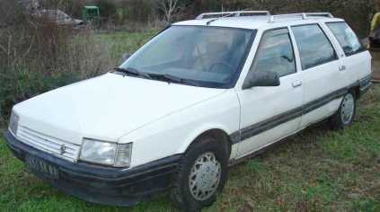 相片: 出售 汽车 RENAULT - R21