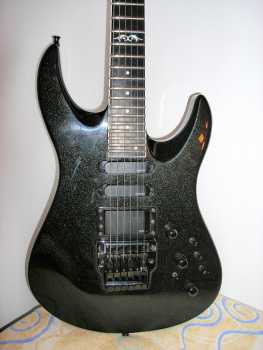 相片: 出售 吉他和其它弦乐器 YAMAHA - RGX 1212 A