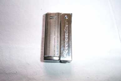 相片: 出售 打火机 ANCIEN BRIQUET A ESSENCE