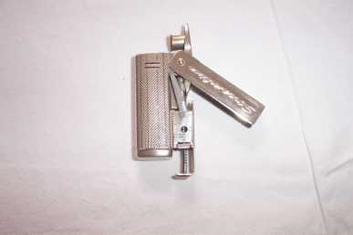 相片: 出售 打火机 ANCIEN BRIQUET A ESSENCE