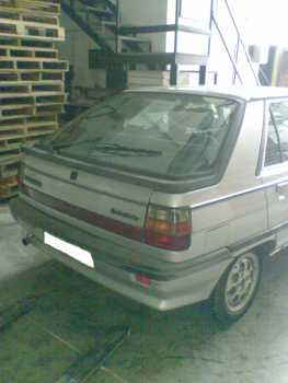 相片: 出售 汽车 RENAULT - R11