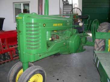 相片: 出售 农业车 JOHN DEERE - A TRICICLO