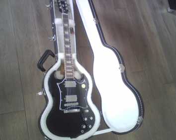 相片: 出售 吉他和其它弦乐器 GIBSON SG STANDARD - SG STANDARD