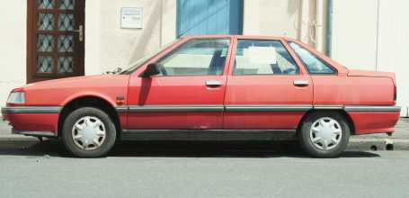 相片: 出售 汽车 RENAULT - R21