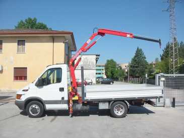 相片: 出售 卡车和公共事业 IVECO - IVECO DALY 35 C 9