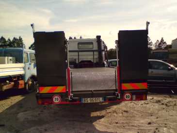相片: 出售 卡车和公共事业 IVECO