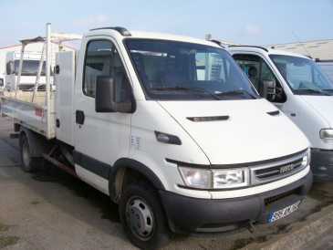相片: 出售 卡车和公共事业 IVECO - 35C10 HPI