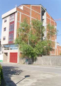 相片: 出售 整体大厦 1,600 m2