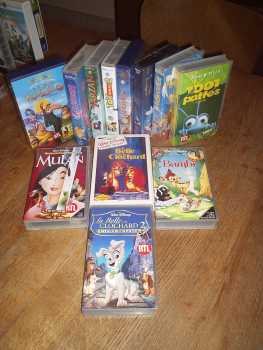 相片: 出售 12 VHS BAMBI-ARISTOCHATS-BELLE ET LE CLOCHARS ECT... - WALT DISNEY