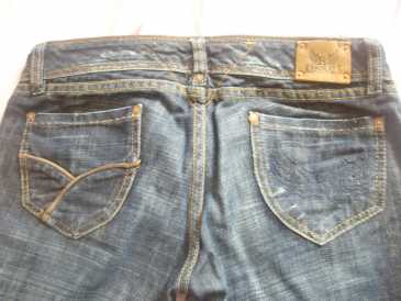 相片: 出售 衣物 妇女 - KAPORAL - JEANS