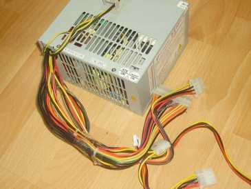 相片: 出售 其它元素 ACER - ALIMENTATION POUR ORDINATEUR WINDOWS XP