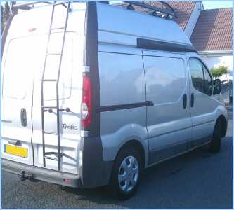 相片: 出售 卡车和公共事业 RENAULT - TRAFIC L1H2