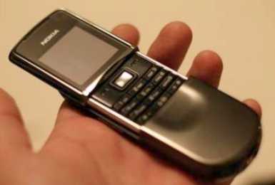 相片: 出售 手机 NOKIA - 8800 SIROCCO