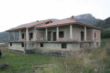 相片: 出售 整体大厦 1,200 m2